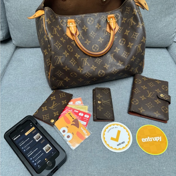 🧡Authentic Luxury Bag - Guaranteed Peace of Mind!🧡 - Picture 4 of 7